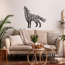 Görseli Galeri görüntüleyiciye yükleyin, Ağaçlı Kurt Metal Duvar Dekoru