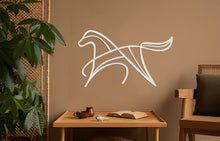 Görseli Galeri görüntüleyiciye yükleyin, Minimal At Metal Duvar Dekoru