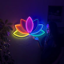 Görseli Galeri görüntüleyiciye yükleyin, Lotus Flower Neon Tabela