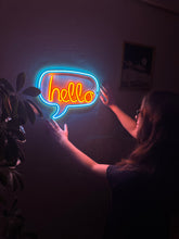 Görseli Galeri görüntüleyiciye yükleyin, Hello Neon Metal Tabela
