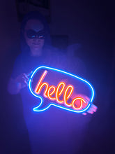 Görseli Galeri görüntüleyiciye yükleyin, Hello Neon Metal Tabela