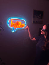 Görseli Galeri görüntüleyiciye yükleyin, Hello Neon Metal Tabela