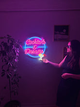 Görseli Galeri görüntüleyiciye yükleyin, Cocktails And Dreams Neon Metal Tabela
