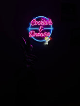 Görseli Galeri görüntüleyiciye yükleyin, Cocktails And Dreams Neon Metal Tabela