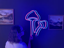Görseli Galeri görüntüleyiciye yükleyin, Mushrooms Neon Metal Tabela