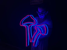 Görseli Galeri görüntüleyiciye yükleyin, Mushrooms Neon Metal Tabela