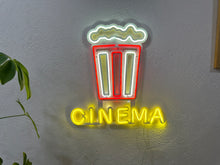 Görseli Galeri görüntüleyiciye yükleyin, Cinema Neon Metal Tabela