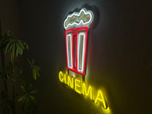 Görseli Galeri görüntüleyiciye yükleyin, Cinema Neon Metal Tabela