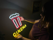 Görseli Galeri görüntüleyiciye yükleyin, Cinema Neon Metal Tabela
