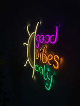 Görseli Galeri görüntüleyiciye yükleyin, Good Vibes Only Neon Metal Tabela
