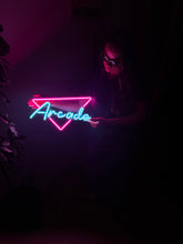 Görseli Galeri görüntüleyiciye yükleyin, Arcade Neon Metal Tabela