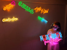 Görseli Galeri görüntüleyiciye yükleyin, More Amor Neon Tabela