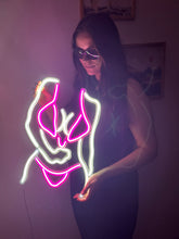 Görseli Galeri görüntüleyiciye yükleyin, Bikini Girl Neon Tabela