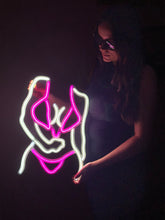 Görseli Galeri görüntüleyiciye yükleyin, Bikini Girl Neon Tabela