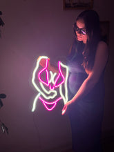 Görseli Galeri görüntüleyiciye yükleyin, Bikini Girl Neon Tabela