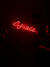 Görseli Galeri görüntüleyiciye yükleyin, Savage Neon Tabela