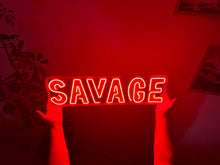 Görseli Galeri görüntüleyiciye yükleyin, Savage Neon Tabela