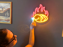 Görseli Galeri görüntüleyiciye yükleyin, Kızarmış Tavuk Neon Tabela