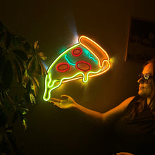 Görseli Galeri görüntüleyiciye yükleyin, Pizza Neon Tabela