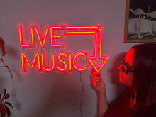 Görseli Galeri görüntüleyiciye yükleyin, Live Music Neon Tabela