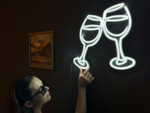 Görseli Galeri görüntüleyiciye yükleyin, Cheers Neon Tabela