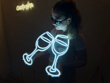 Görseli Galeri görüntüleyiciye yükleyin, Cheers Neon Tabela