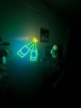 Görseli Galeri görüntüleyiciye yükleyin, Cerveja Neon Tabela