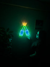 Görseli Galeri görüntüleyiciye yükleyin, Cerveja Neon Tabela