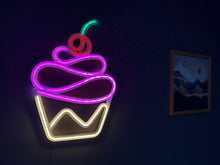 Görseli Galeri görüntüleyiciye yükleyin, Kek Neon Tabela