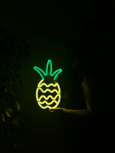 Görseli Galeri görüntüleyiciye yükleyin, Ananas Neon Tabela