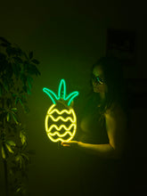 Görseli Galeri görüntüleyiciye yükleyin, Ananas Neon Tabela