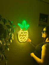 Görseli Galeri görüntüleyiciye yükleyin, Ananas Neon Tabela