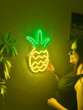 Görseli Galeri görüntüleyiciye yükleyin, Ananas Neon Tabela