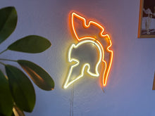 Görseli Galeri görüntüleyiciye yükleyin, Şövalye Neon Tabela