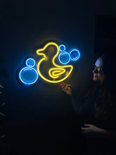 Görseli Galeri görüntüleyiciye yükleyin, Rubber Duck Neon Tabela