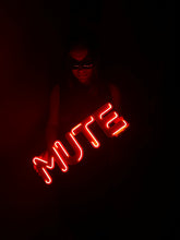 Görseli Galeri görüntüleyiciye yükleyin, Mute Neon Tabela