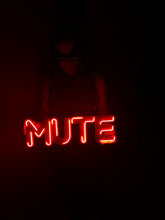 Görseli Galeri görüntüleyiciye yükleyin, Mute Neon Tabela