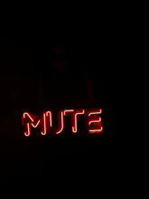 Görseli Galeri görüntüleyiciye yükleyin, Mute Neon Tabela