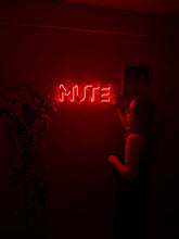 Görseli Galeri görüntüleyiciye yükleyin, Mute Neon Tabela