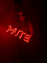 Görseli Galeri görüntüleyiciye yükleyin, Mute Neon Tabela