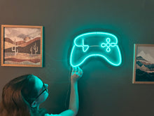 Görseli Galeri görüntüleyiciye yükleyin, Oyun Konsolu Neon Tabela