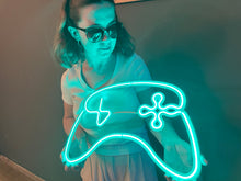 Görseli Galeri görüntüleyiciye yükleyin, Oyun Konsolu Neon Tabela