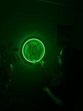 Görseli Galeri görüntüleyiciye yükleyin, Gergedan Neon Tabela