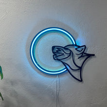 Görseli Galeri görüntüleyiciye yükleyin, Kurt ve Ay Neon Tabela