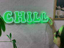 Görseli Galeri görüntüleyiciye yükleyin, Chill Neon Tabela