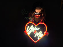 Görseli Galeri görüntüleyiciye yükleyin, You + Me Neon Tabela