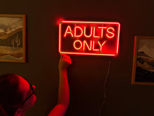 Görseli Galeri görüntüleyiciye yükleyin, Adults Only Neon Tabela