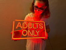 Görseli Galeri görüntüleyiciye yükleyin, Adults Only Neon Tabela