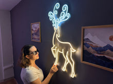 Görseli Galeri görüntüleyiciye yükleyin, Geyik Neon Tabela