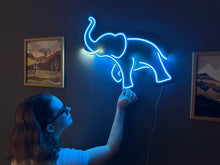 Görseli Galeri görüntüleyiciye yükleyin, Fil Neon Tabela